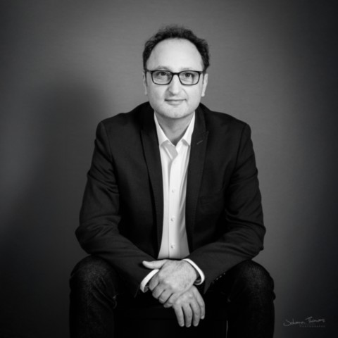 Photos pour badges professionnels, cartes de membre, dossiers pour l'école et l'université